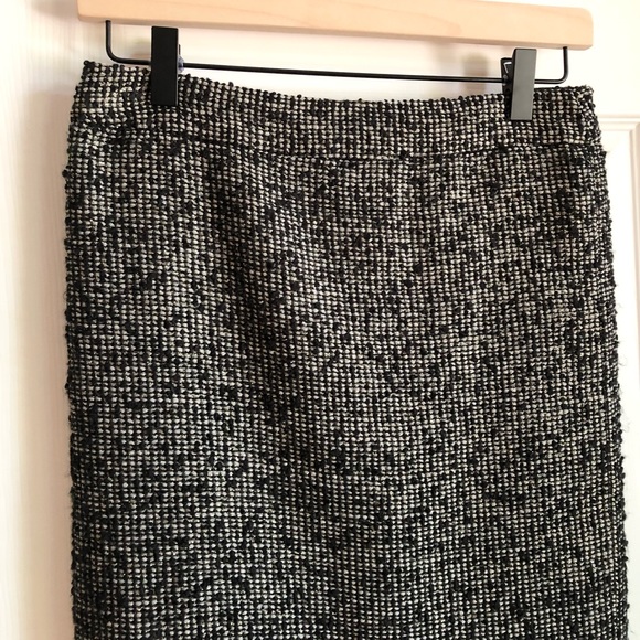 Sexy J. Crew tweed pencil skirt - Picture 2 of 6